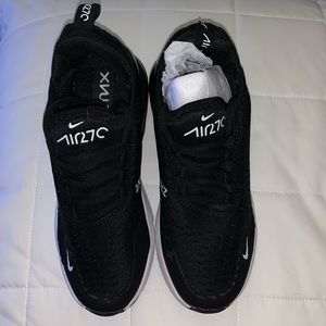Nike Air Max 270